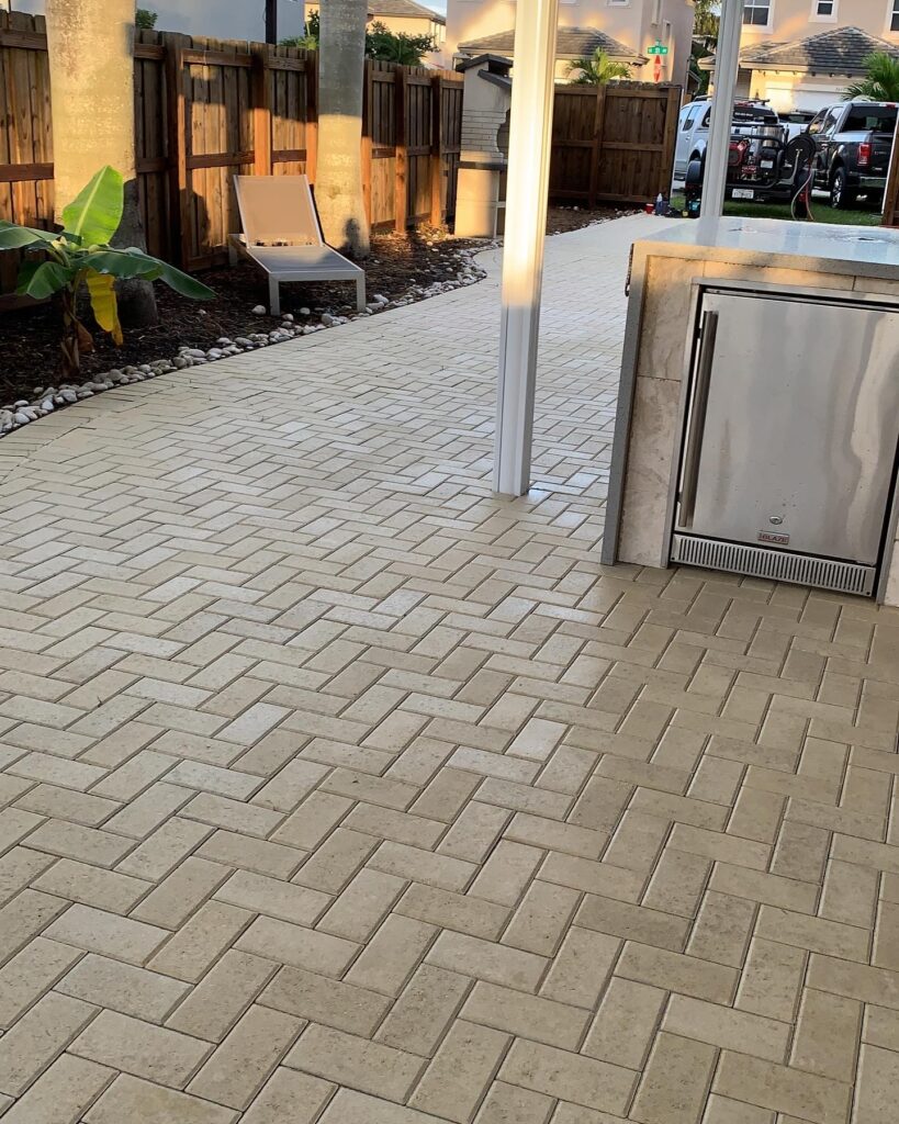 Paver Sealing Services, Pavers Sealing Expert, Paver sealing miami, pavers installation